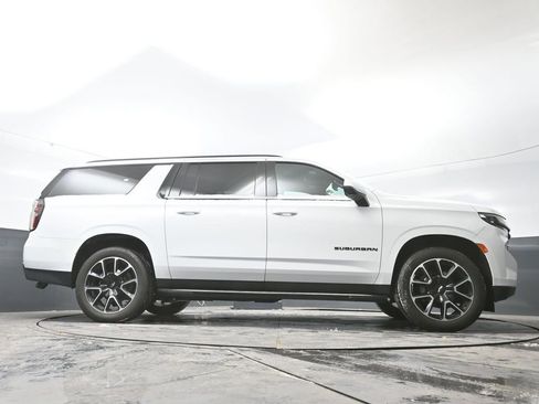 Used 2021 Chevrolet Suburban RST w/ Luxury Package image 52