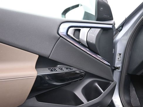 New 2026 BMW X3 xDrive30 w/ Premium Package image 9