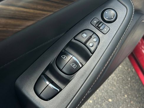 Used 2016 Nissan Maxima Platinum FWD image 17