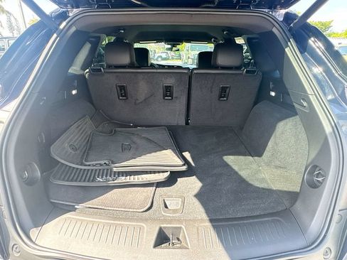 Used 2025 Cadillac XT5 Luxury FWD image 29