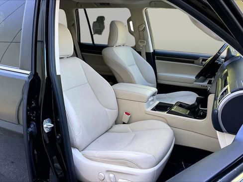 Certified 2023 Lexus GX 460 Premium w/ Premium Package AWD/4WD image 8