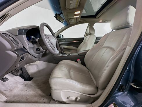 Used 2010 INFINITI G37 Journey w/ Premium Pkg image 13