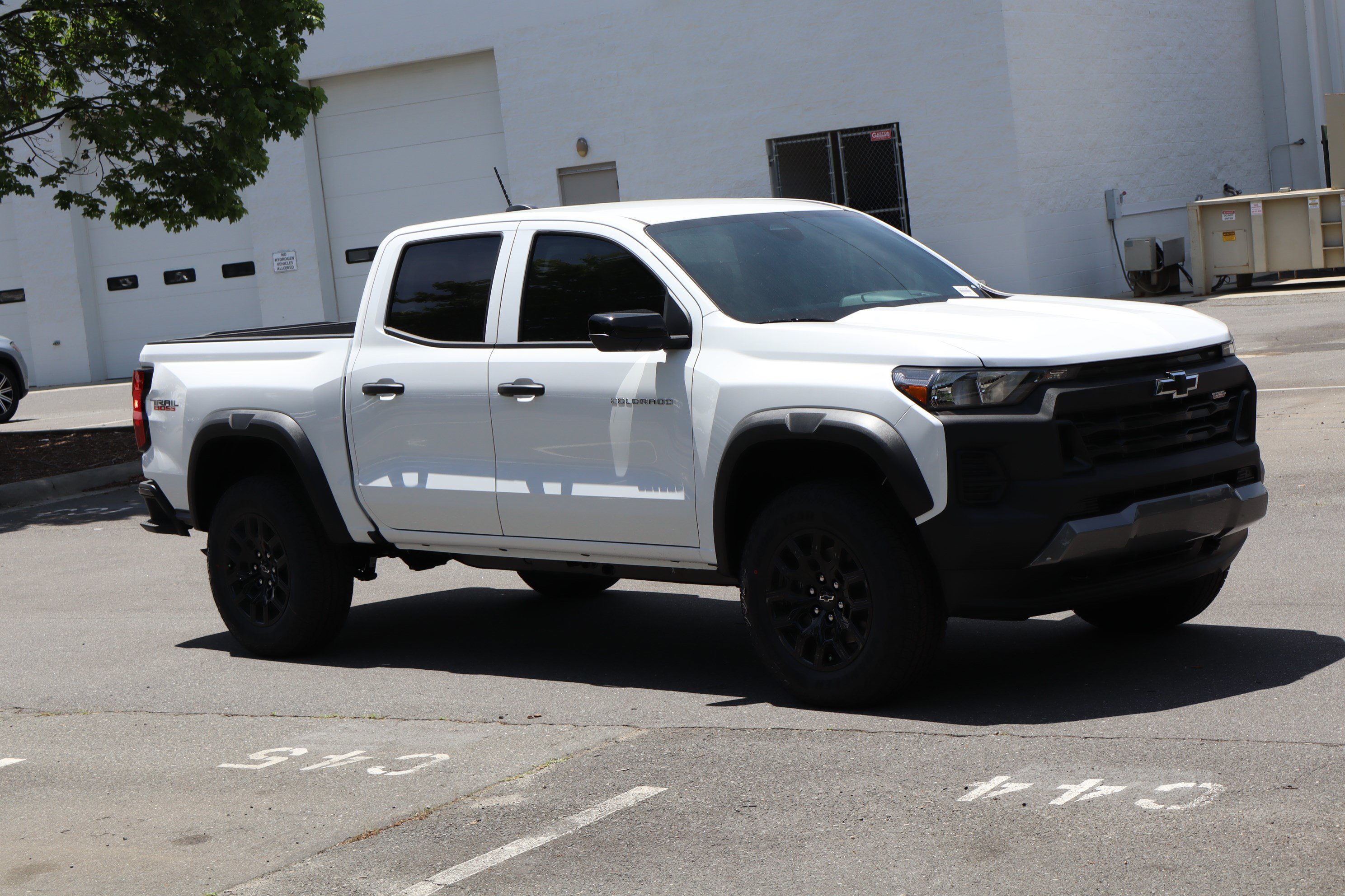 New 2026 Chevrolet Colorado Trail Boss AWD/4WD image 2