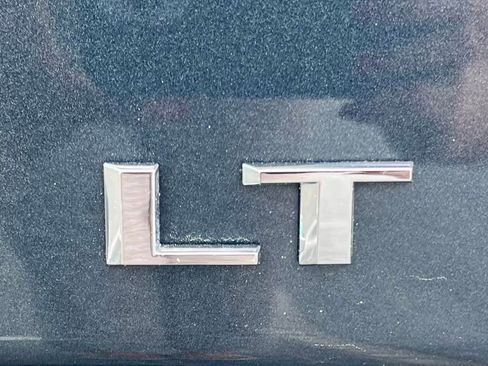 Used 2020 Chevrolet Silverado 1500 LT w/ All-Star Edition image 10