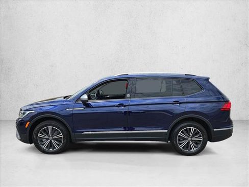 Used 2024 Volkswagen Tiguan Wolfsburg Edition FWD image 17