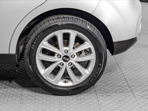 Used 2018 Kia Soul + FWD image 36