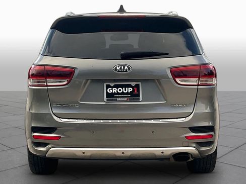 Used 2016 Kia Sorento SX w/ SXL Technology Package FWD image 5