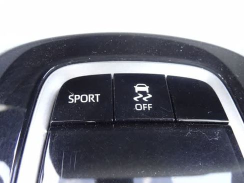 Used 2022 Toyota Corolla SE image 31