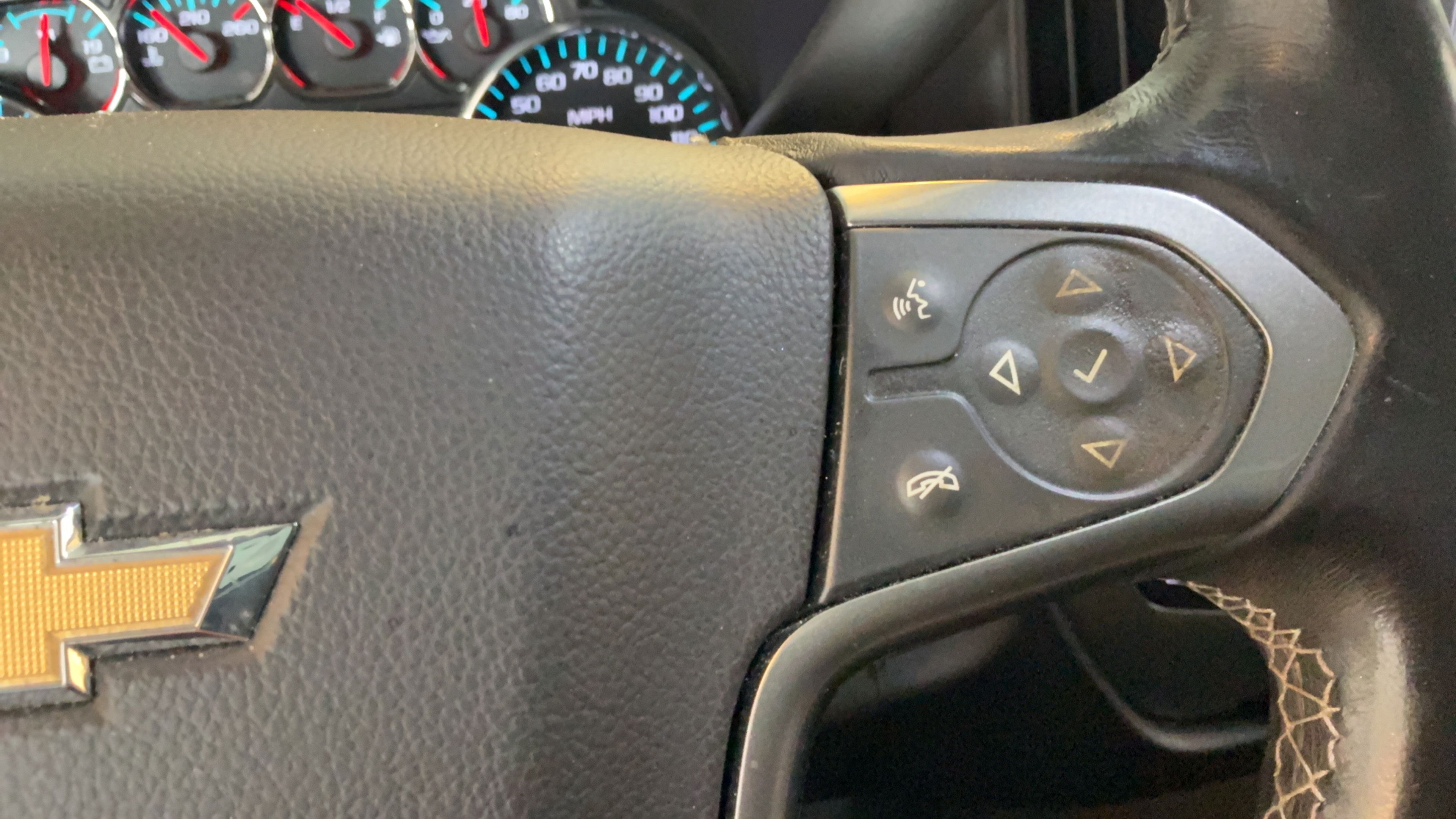 Used 2015 Chevrolet Silverado 1500 LT w/ LT Convenience Package RWD image 19