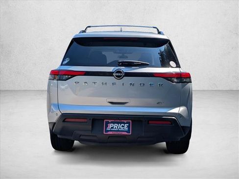 Used 2022 Nissan Pathfinder SV FWD image 7