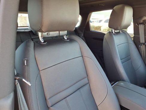 Used 2024 Land Rover Range Rover Evoque Dynamic SE image 13