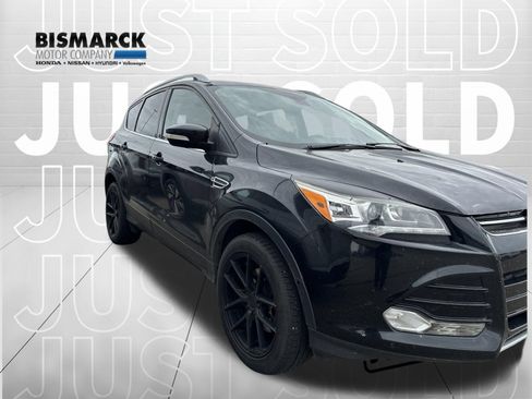 Used 2014 Ford Escape Titanium w/ Equipment Group 401A AWD/4WD image 2