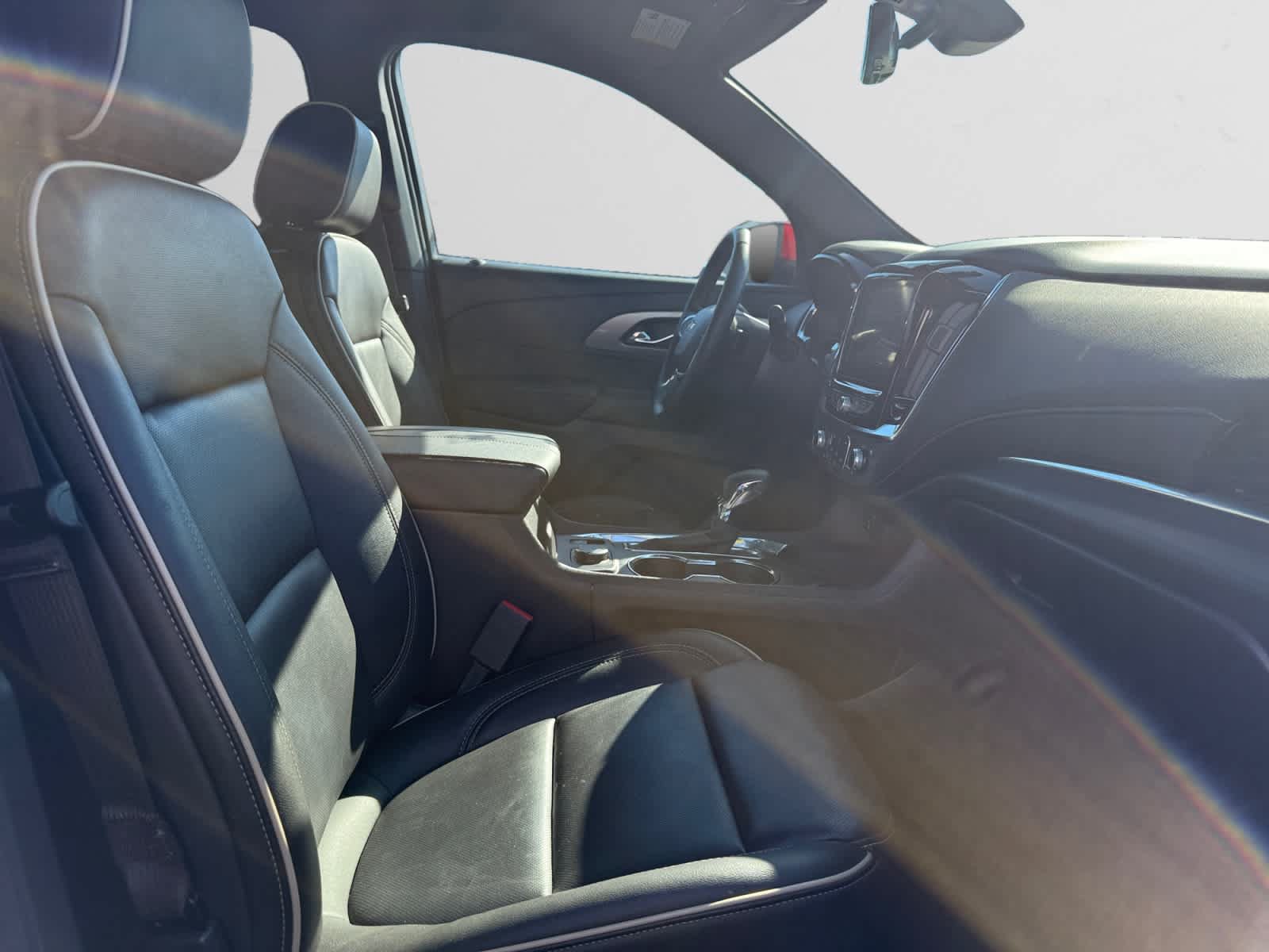Used 2023 Chevrolet Traverse Premier FWD image 15