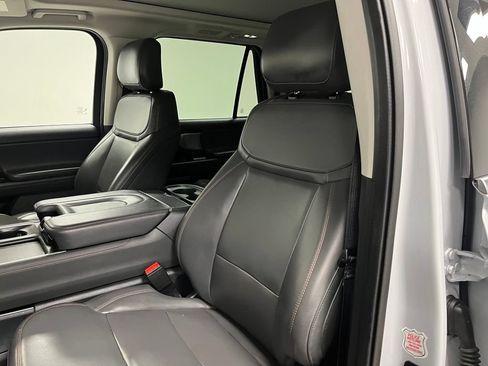 Used 2025 Ford Expedition Max Active AWD/4WD image 22
