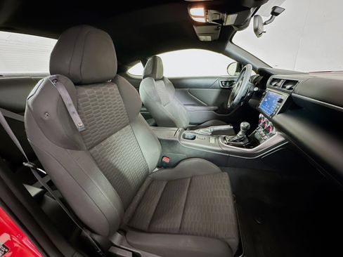 Used 2022 Toyota GR86 Auto (Natl) image 27