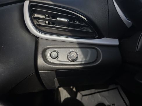 Used 2017 Chevrolet Volt LT w/ Comfort Package image 42