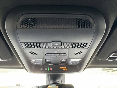 Certified 2022 Cadillac XT5 Premium Luxury image 77