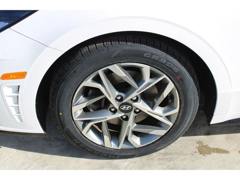 Used 2023 Hyundai Sonata SEL image 8