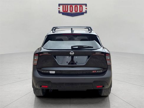 New 2026 Nissan Kicks SR w/ Cold Weather Package image 3