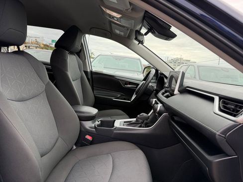 Used 2025 Toyota RAV4 XLE image 36