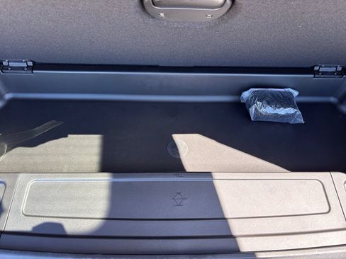 Used 2024 Jeep Wagoneer Series II AWD/4WD image 6