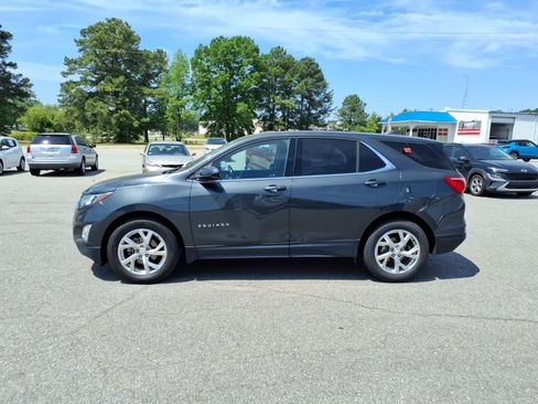Used 2020 Chevrolet Equinox LT image 2
