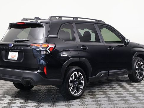 Used 2025 Subaru Forester Premium w/ Convenience Package #1 image 4