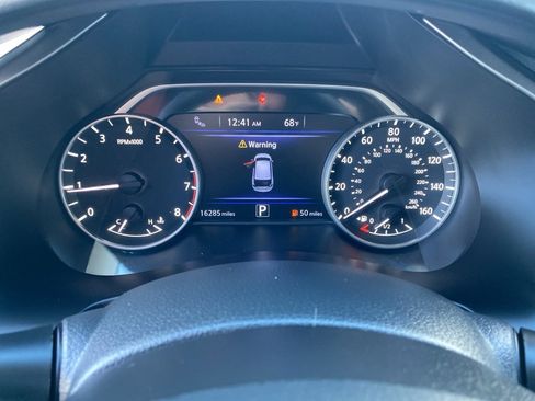 Used 2024 Nissan Murano SV image 2