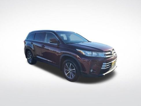 Used 2019 Toyota Highlander XLE image 21