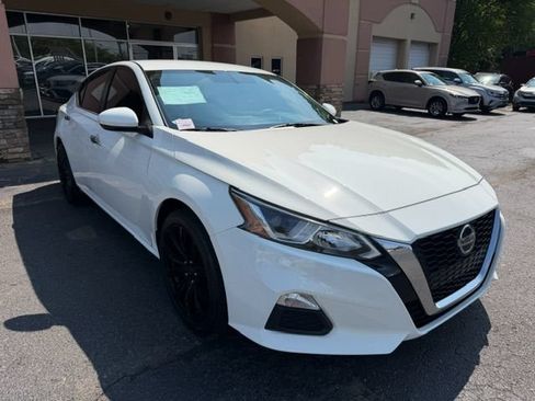 Used 2020 Nissan Altima 2.5 S FWD image 2