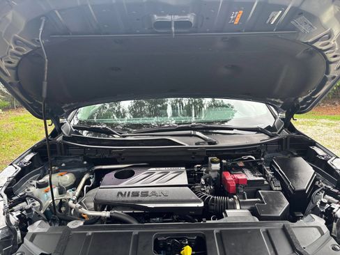 Used 2025 Nissan Rogue SV FWD image 34