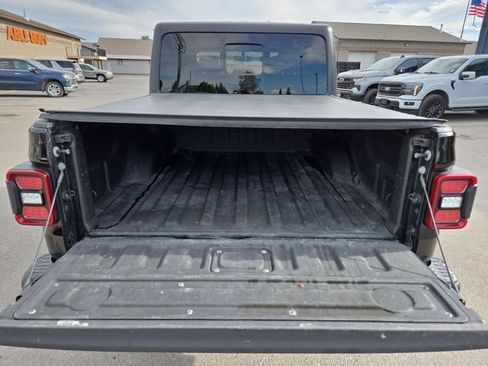 Used 2021 Jeep Gladiator Rubicon AWD/4WD image 32