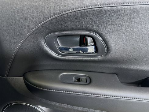 Used 2019 Honda HR-V EX-L image 31