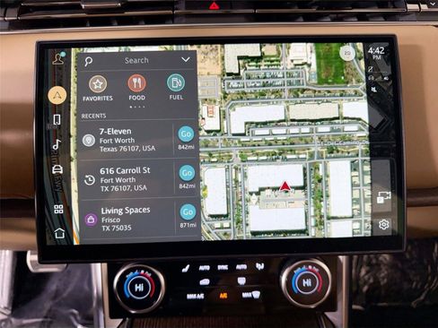 Used 2023 Land Rover Range Rover SE image 18