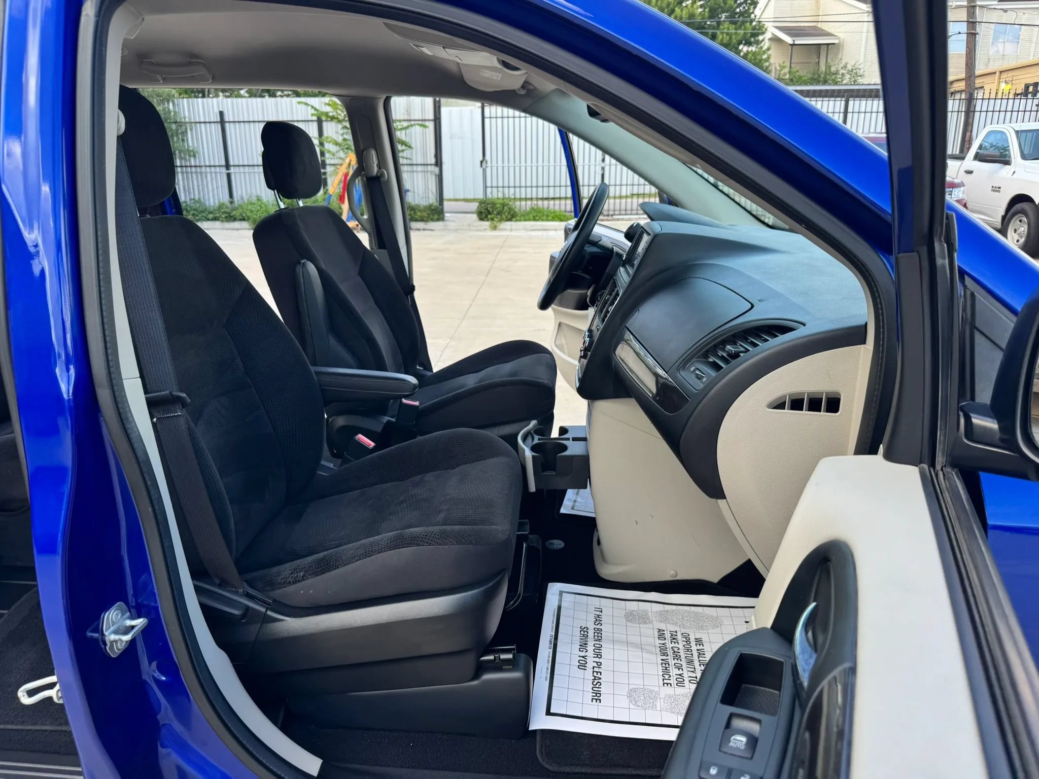 Used 2019 Dodge Grand Caravan SE w/ UConnect Hands-Free Group FWD image 36