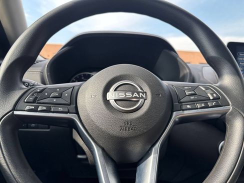 Used 2025 Nissan Sentra SV FWD image 21