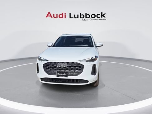 Certified 2025 Audi Q5 Premium w/ Convenience Package image 3