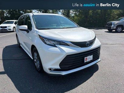 Certified 2021 Toyota Sienna XLE