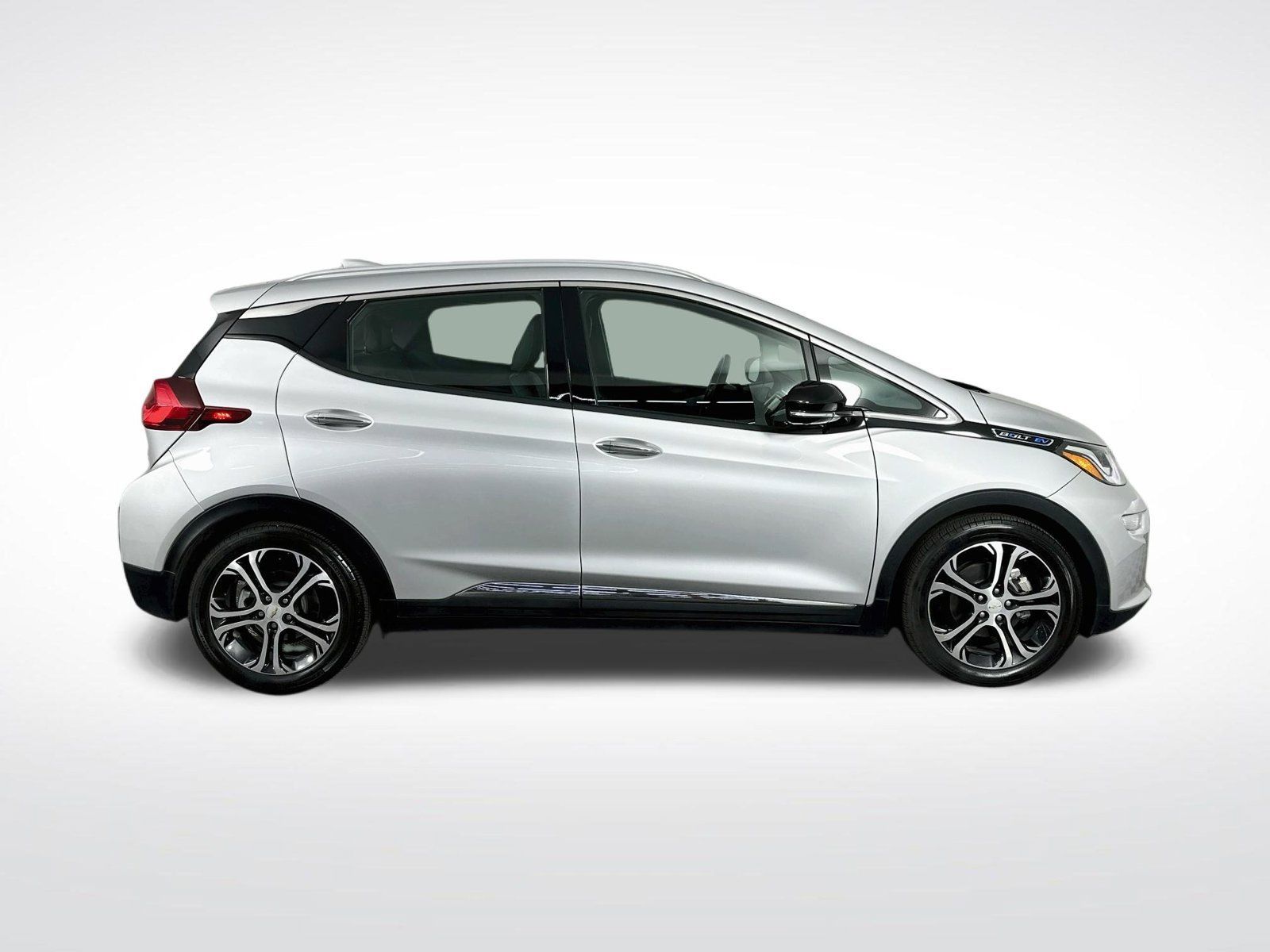 Used 2019 Chevrolet Bolt Premier w/ Infotainment Package FWD image 9