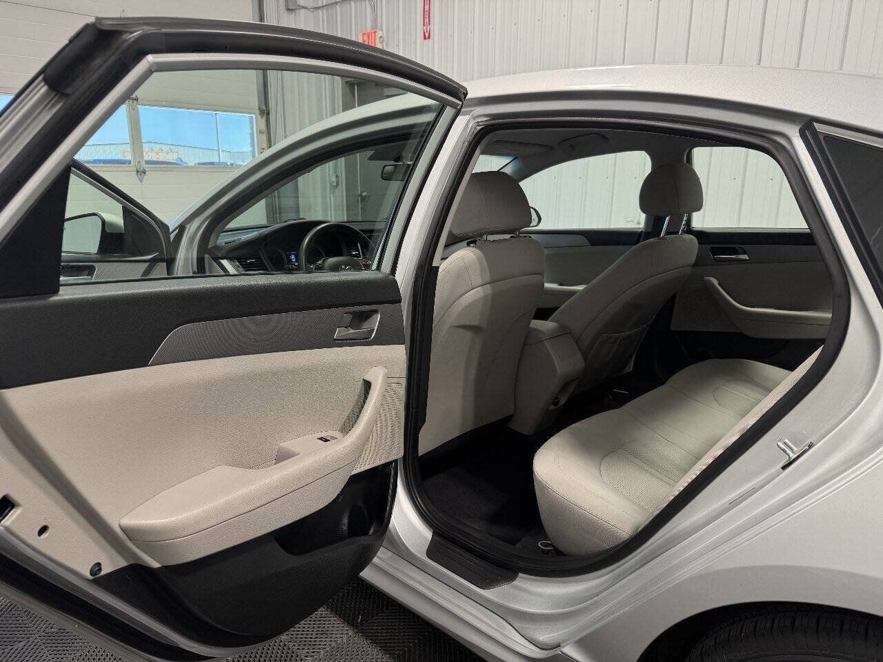 Used 2018 Hyundai Sonata ECO FWD image 10