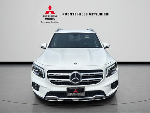 Used 2023 Mercedes-Benz GLB 250 4MATIC image 2