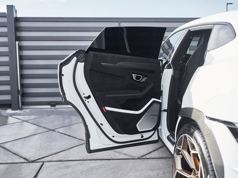 Used 2024 Lamborghini Urus Performante image 31