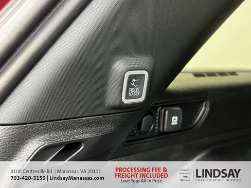 New 2025 Jeep Grand Cherokee Altitude image 9