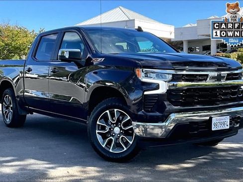 Used 2022 Chevrolet Silverado 1500 LT AWD/4WD image 2