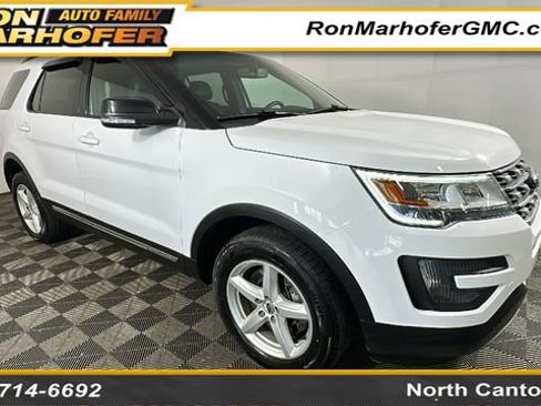 Used 2016 Ford Explorer XLT w/ Equipment Group 202A AWD/4WD image 1