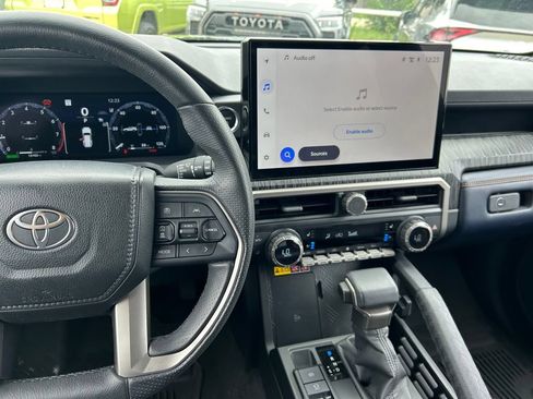 Used 2025 Toyota 4Runner Platinum AWD/4WD image 20
