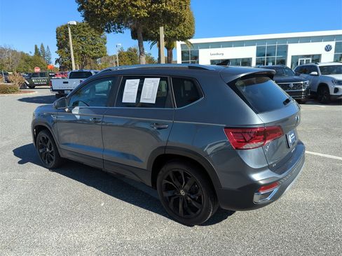 Used 2023 Volkswagen Taos SE image 9