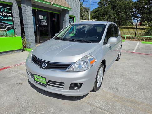 Used 2012 Nissan Versa Hatchback w/ SL Navigation Pkg FWD image 3