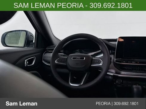 New 2026 Jeep Compass Latitude image 11