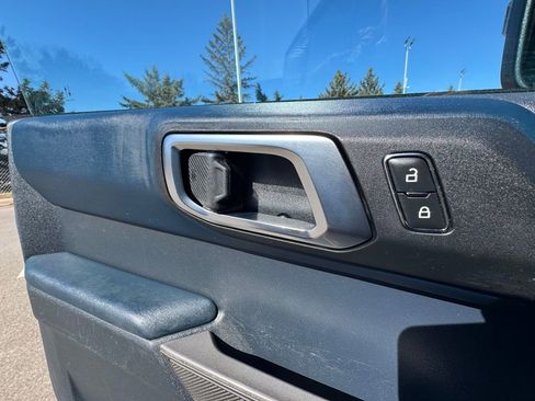 Used 2023 Ford Bronco Outer Banks AWD/4WD image 15